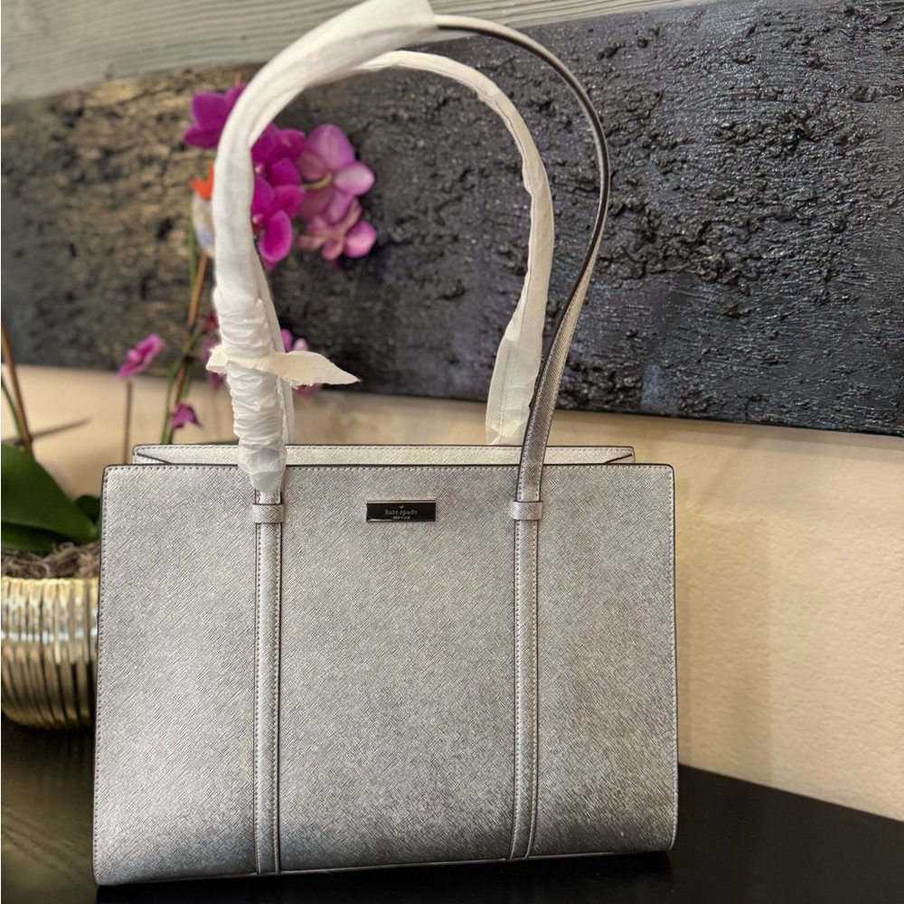 💥💥Price Drop💥 KATE SPADE KENZIE METALLIC LARGE TOTE NWT - Picture 4 of 16